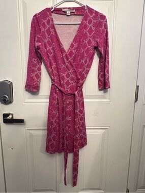 Diane Von Furstenberg Pink Geometric Snake Print Wrap Dress Size 6 Silk Blend